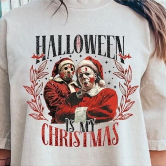 Gildan Tops - Halloween T-Shirt